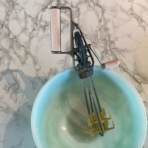 🥚 Vintage Maynard Eggbeater 🥚